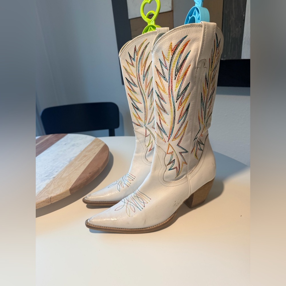 Penny Loves Kenny White Embroidered Heeled Boots